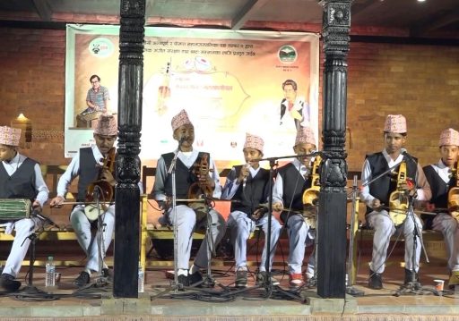 फल्चामा गुञ्जिए नारायणगोपाल र झलकमानका गीत